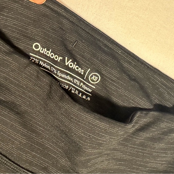 Outdoor Voices Tech Sweat 3/4 Core Leggings - Picture 3 of 5